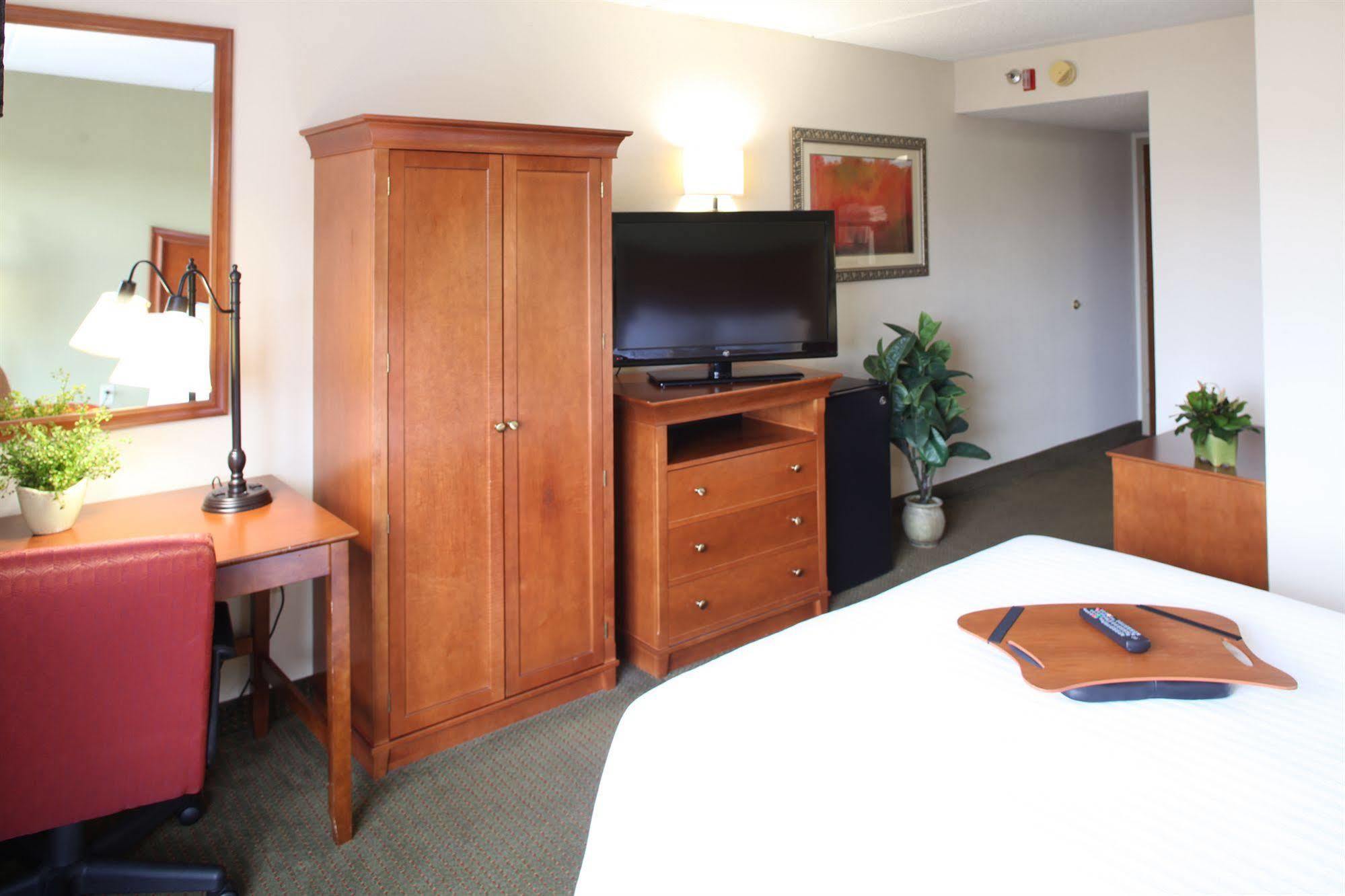 The On The River Hotel Pigeon Forge