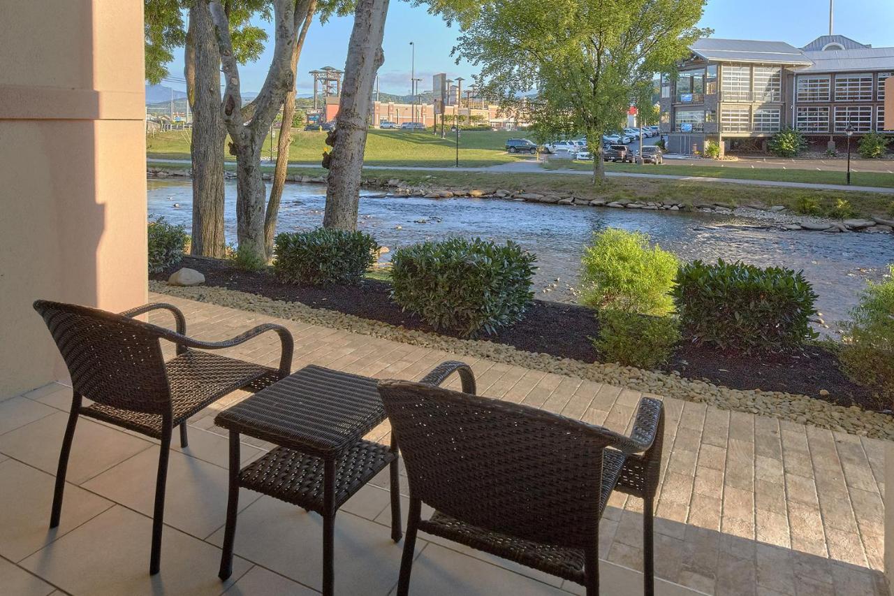 The On The River Hotel Pigeon Forge